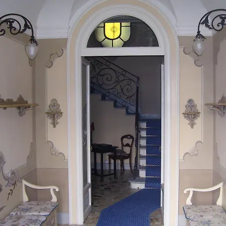 La Mirabella Otel